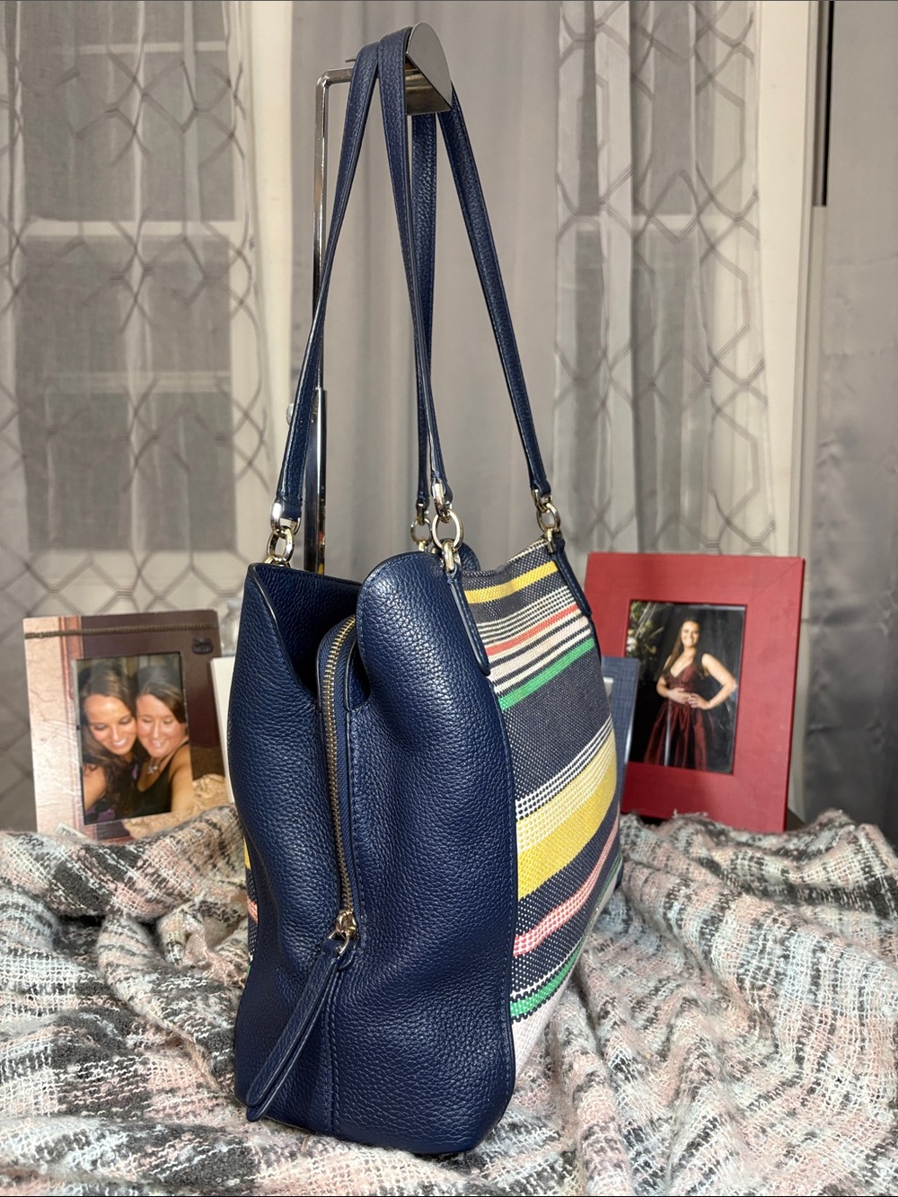 Kate Spade “Jackson Boardwalk Stripe” Shoulder Bag w/3 Compartments 11x12x4in - Picture 4 of 16
